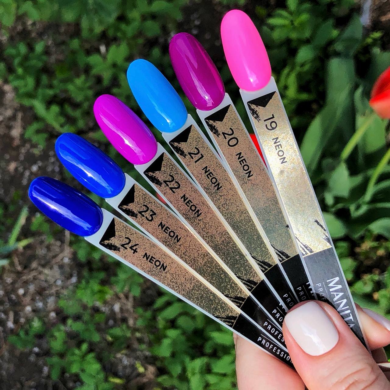 Гель лак MANITA PROFESSIONAL NEON №04 (10 мл) — изображение 4